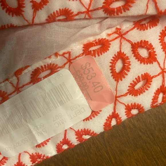 Cremiux Red and Whie Eylete Shorts - Picture 6 of 6